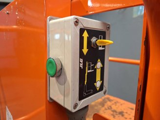 Vertical lift platform JLG TOUCAN DUO