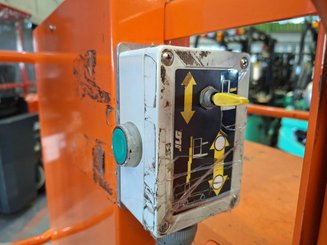 Vertical lift platform JLG TOUCAN DUO