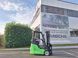 Three wheel front forklift Hangcha XC3-18i (CPDS18-XCC2G-SI)