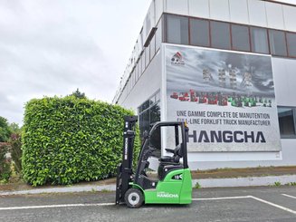 Three wheel front forklift Hangcha XC3-18i (CPDS18-XCC2G-SI) - 1