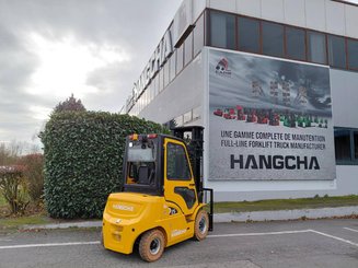 Four wheel front forklift Hangcha XE25i (CPD25-XEY2-SI)