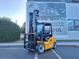 Four wheel front forklift Hangcha XE38i