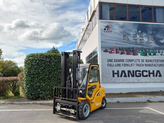 Four wheel front forklift Hangcha XE38i
