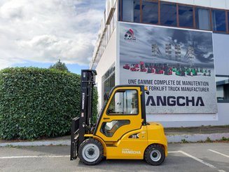 Four wheel front forklift Hangcha XE38i