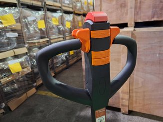 Electric pallet truck Hangcha CBD15-WD-I-WX