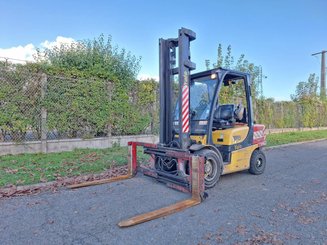Four wheel front forklift Yale GLP35VX