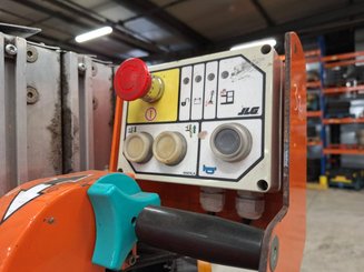 Vertical lift platform JLG TOUCAN DUO