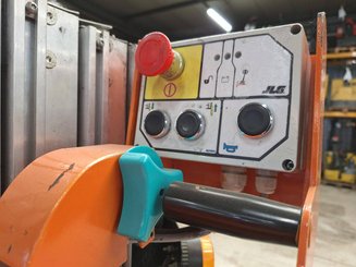 Vertical lift platform JLG TOUCAN DUO