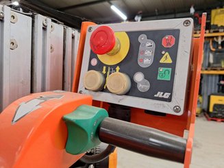 Vertical lift platform JLG TOUCAN DUO