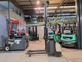 Pedestrian pallet stacker Crown ESI4000-12