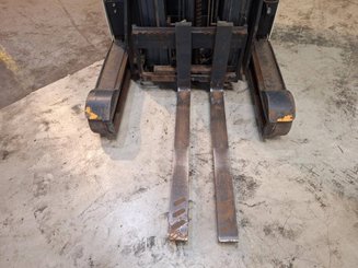Reach truck Crown ESR5240-1.4