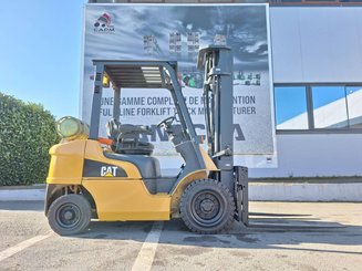 Four wheel front forklift Caterpillar GP25NT