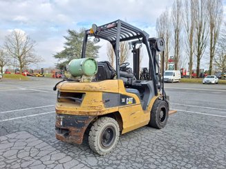 Four wheel front forklift Caterpillar GP30N - 18