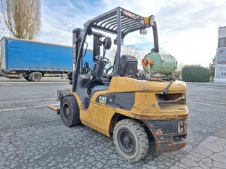 Four wheel front forklift Caterpillar GP30N - 19