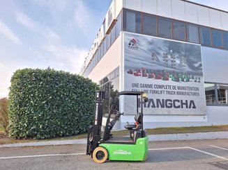 Three wheel front forklift Hangcha X3W10-I (CPDS10-XD4-I)