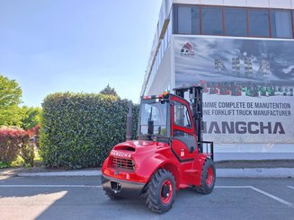All-terrain forklift Hangcha TT30-4