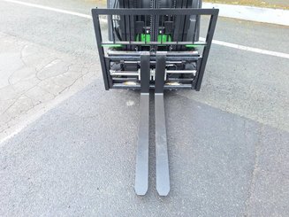Three wheel front forklift Hangcha XC3-20i (CPDS20-XCC2G-SI)