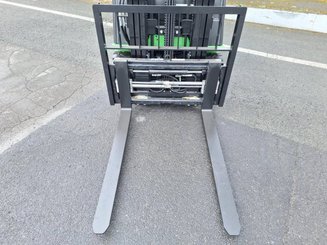 Three wheel front forklift Hangcha XC3-20i (CPDS20-XCC2G-SI)