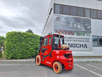 Four wheel front forklift Hangcha XF50G-2 (CPYD50-X2XH11BN)
