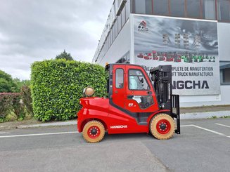 Four wheel front forklift Hangcha XF50G-2 (CPYD50-X2XH11BN)