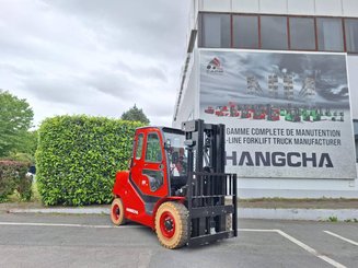 Four wheel front forklift Hangcha XF55G-2