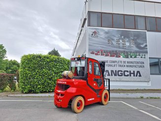 Four wheel front forklift Hangcha XF55G-2