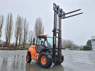 All-terrain forklift Ausa C400H