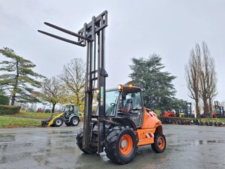 All-terrain forklift Ausa C400H