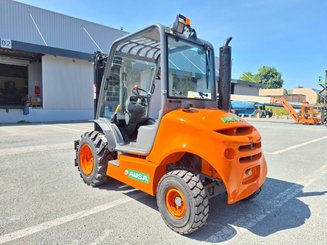 All-terrain forklift Ausa C150H