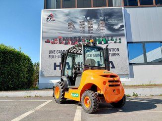 All-terrain forklift Ausa C150H