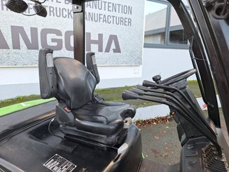Four wheel front forklift Hangcha XC35i