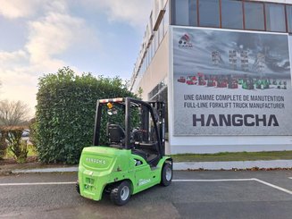 Four wheel front forklift Hangcha XC35i