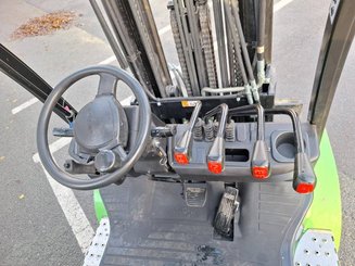 Four wheel front forklift Hangcha XC35i