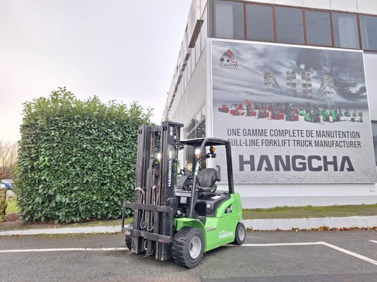 Four wheel front forklift Hangcha XC35i - 1