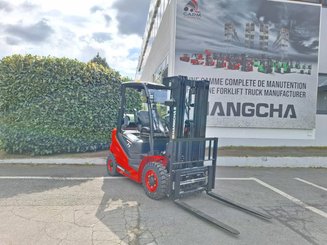 Four wheel front forklift Hangcha XF20G-2 - 2