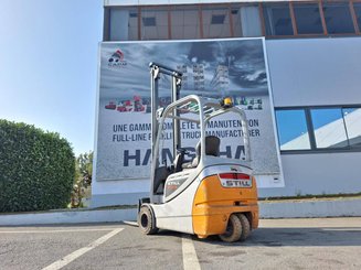 Three wheel front forklift STILL RX20-14
