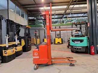 Pedestrian pallet stacker BT LSF 1250 EE