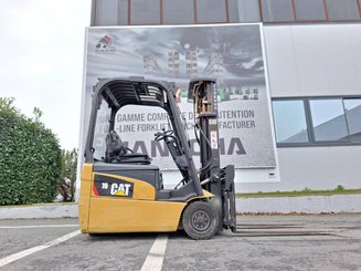 Three wheel front forklift Caterpillar EP16NT - 4