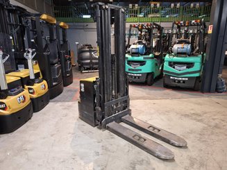 Pedestrian pallet stacker Caterpillar NSP16N2