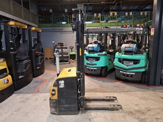 Pedestrian pallet stacker Caterpillar NSP16N2