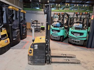 Pedestrian pallet stacker Caterpillar NSP16N2