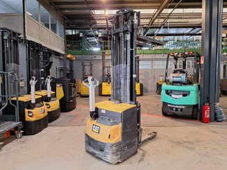 Pedestrian pallet stacker Caterpillar NSP16N2