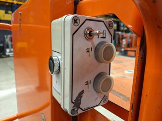 Vertical lift platform JLG TOUCAN DUO