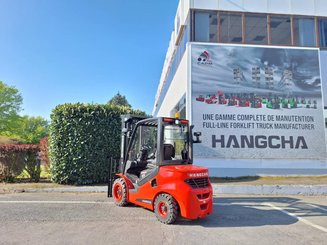 Four wheel front forklift Hangcha XF35D-2