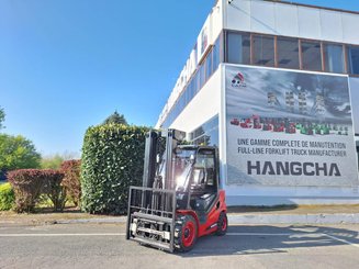 Four wheel front forklift Hangcha XF35D-2