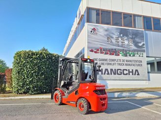 Four wheel front forklift Hangcha XF35D-2