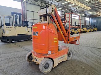 Vertical lift platform JLG TOUCAN 8E