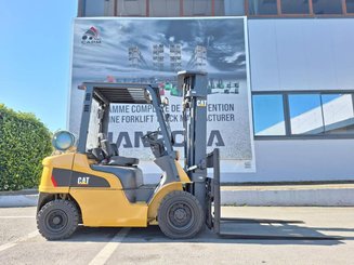 Four wheel front forklift Caterpillar GP25NT
