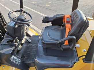 Four wheel front forklift Caterpillar GP30NT