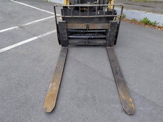 Four wheel front forklift Caterpillar GC55K - 7